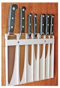Caravan kitchen essentials - Knives on Back of Door