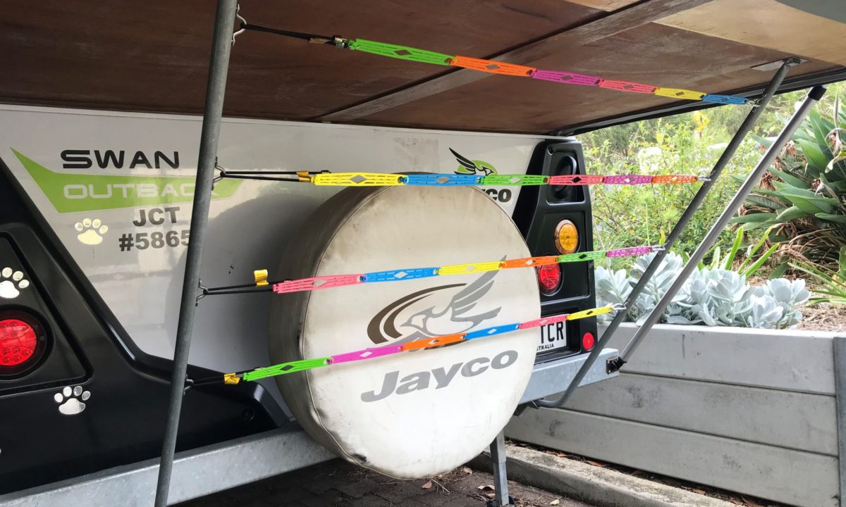 Jayco camper trailer bed clothesline modification - hang between the support poles