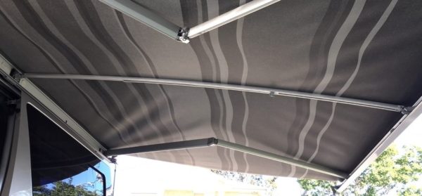 Fiamma Curved Centre Rafter