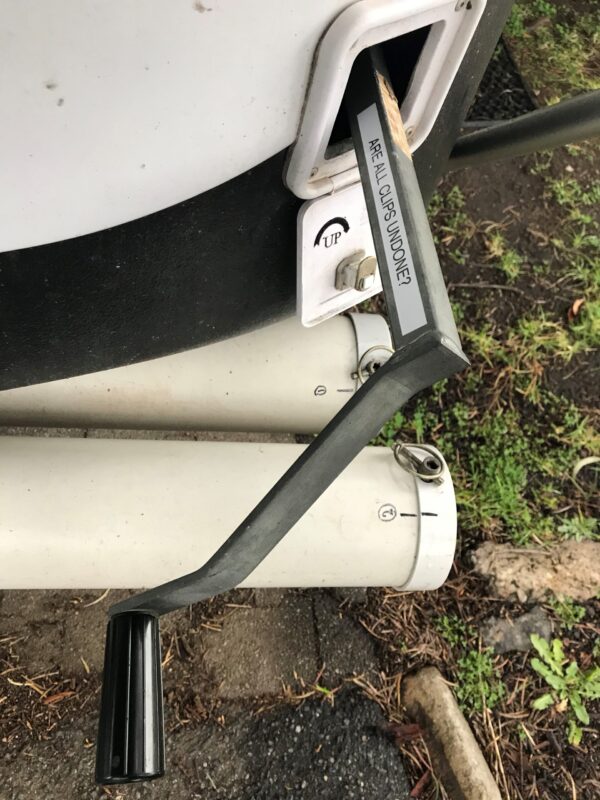 Jayco Swan Camper Trailer Tip - Check All Roof Clips Are Undone Before Winding