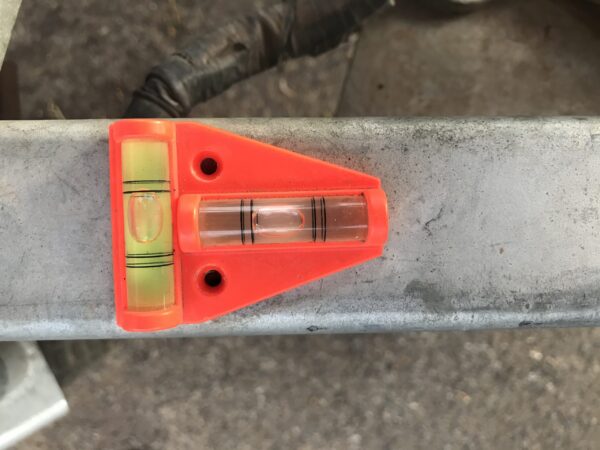 T Spirit Level Out of Alignment When Stuck Directly Onto Drawbar