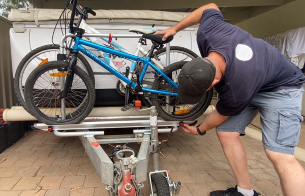 Adjusting Wheel Straps for Shorter Bike on Fiamma Carry Bike XL